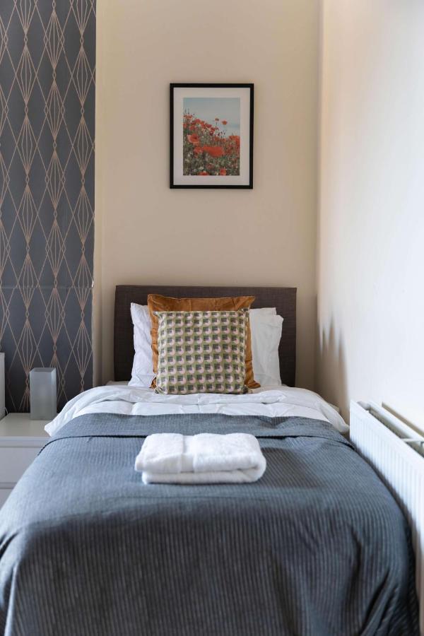 Two Bedroom Apartment In Tooting London Exterior photo